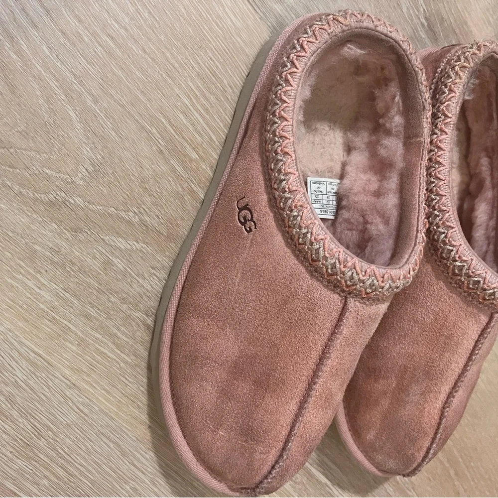 UGG Pink Suede Women's Slippers - Picture 6 of 6